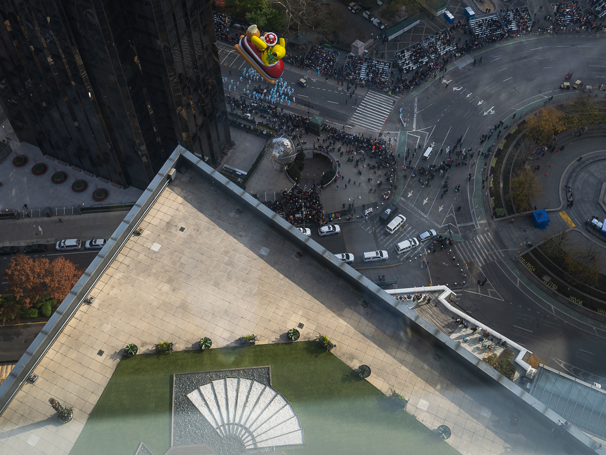 The Mandarin Oriental New York is the best hotel to watch the thanksgiving day parade because of its birds eye view.