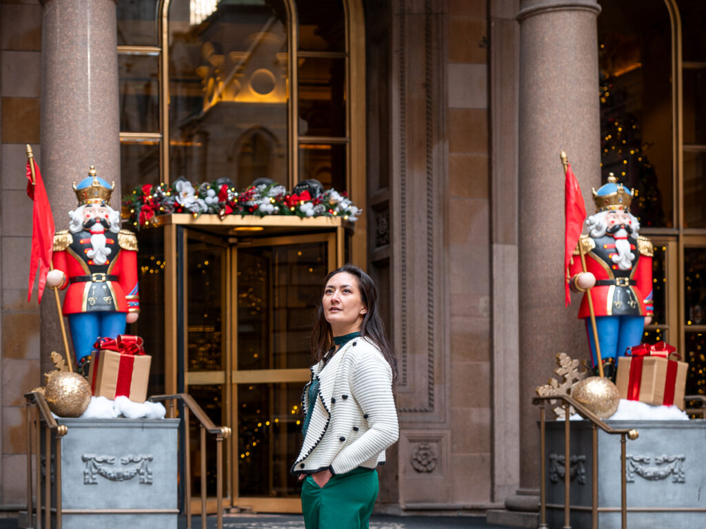 The Lotte New York Palace has beautiful Christmas decorations.