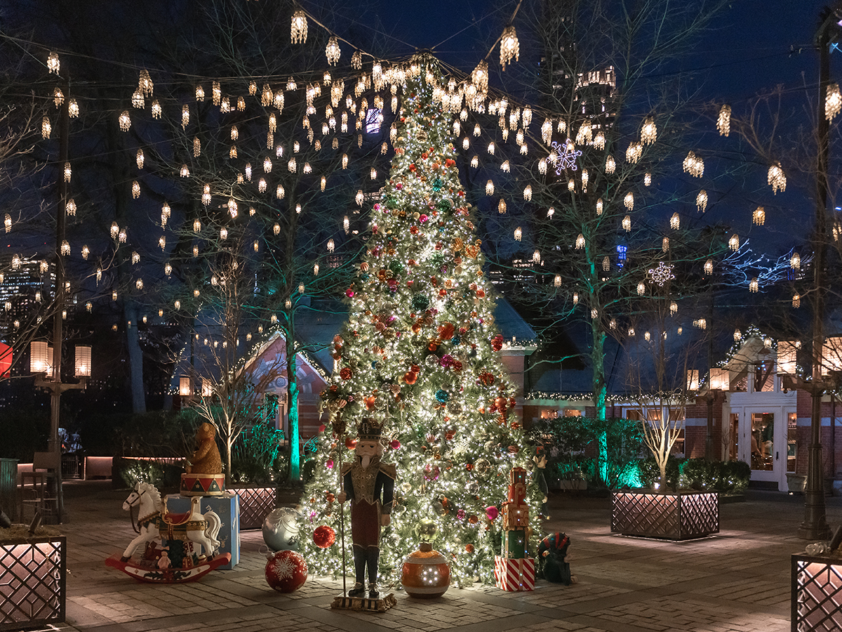 Nutcracker themed holiday decorations at Tavern on the Green.