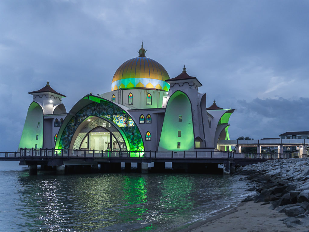 Melaka Straits Mosque is a beautiful mosque in Malacca and should be visited, especially at sunset, during a 2 week itinerary in Malaysia.