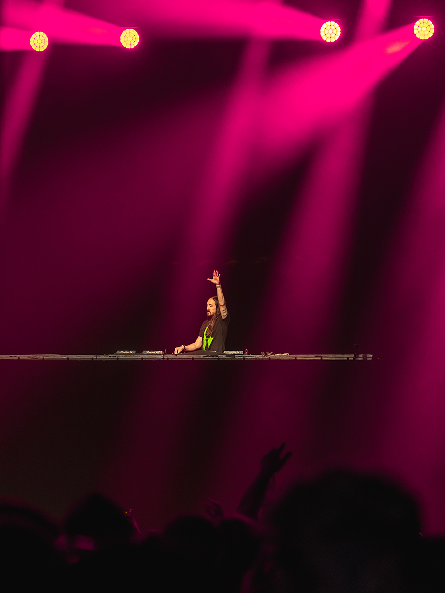 steve-aoki-concert-photography-terminally-fun-at-terminal-5