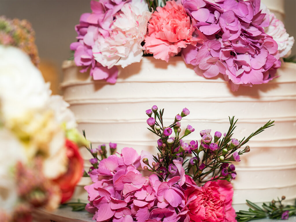 Detail shot of the wedding cake.