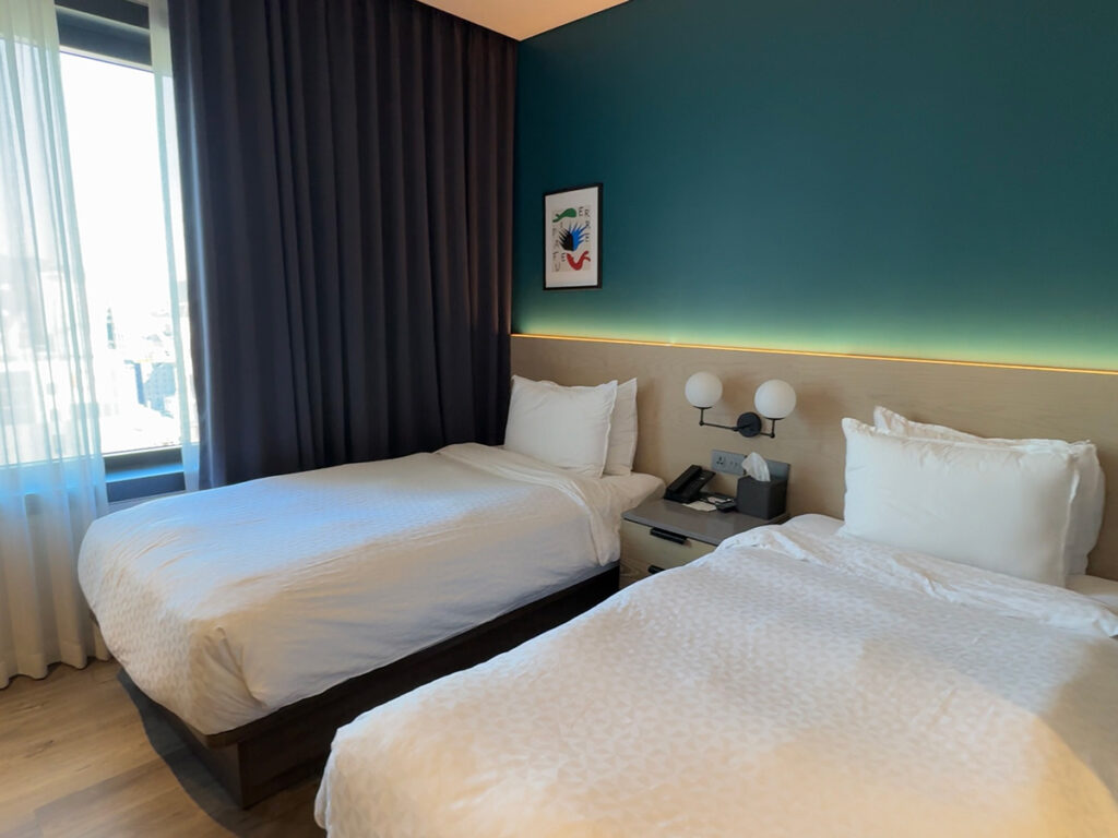 Bedroom view of Four Points by Sheraton Josun Seoul Myeongdong.