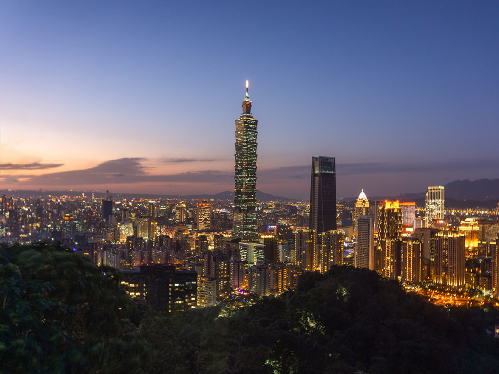 The view of Taipei 101 at sunset as seen from Elephant Mountain. Visiting Taipei is a must do on a 10 day Taiwan itinerary.