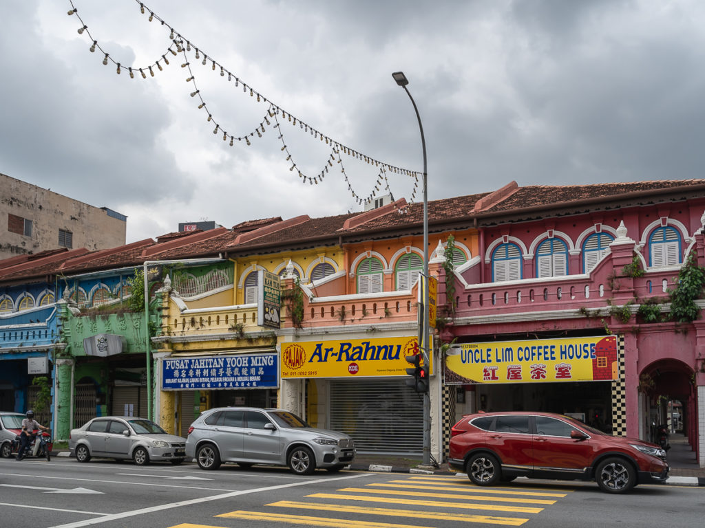 Remnants of Old Town Ipoh can be seen mixed with modernism.
